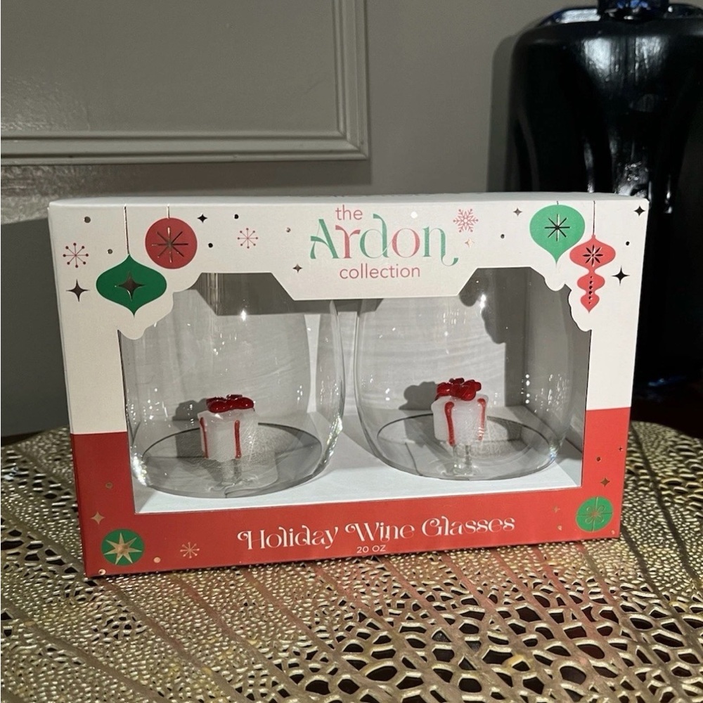 Floating Point Present Stemless Wine Glass Christmas Holiday New 4.5” Tall